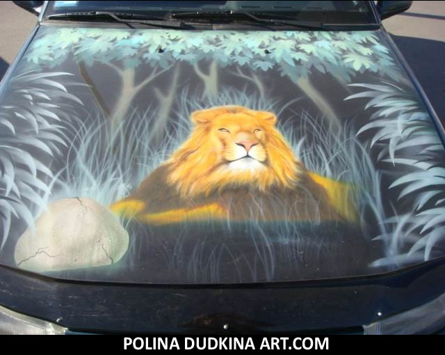 Polina Dudkina original airbrush lions head on a car hood Ukrainian painting